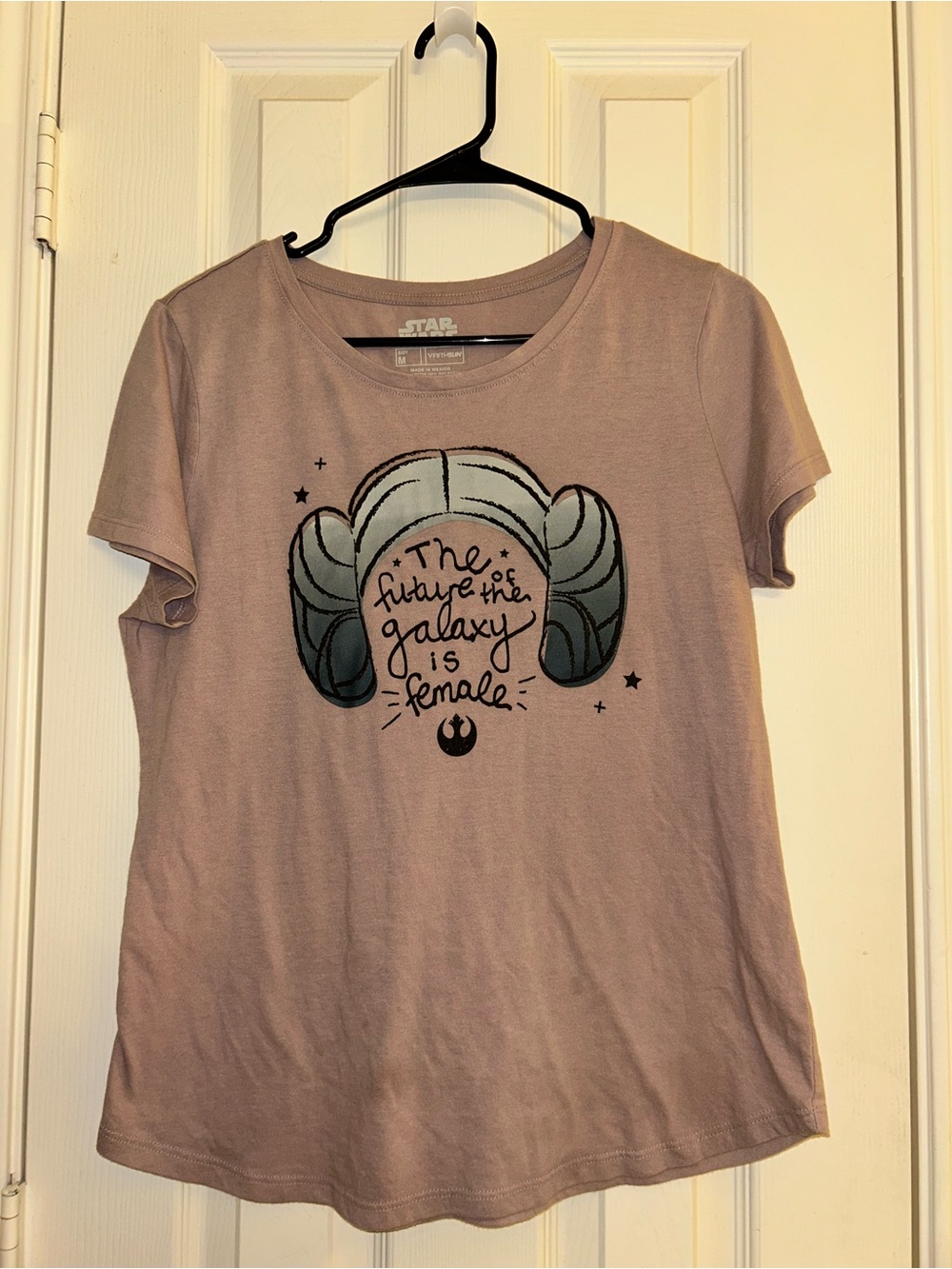 NWOT  Star Wars Rebel Leia Future Galaxy is Female T-Shirt Mauve Women’s Medium